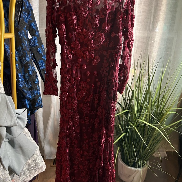 NWOT Xscape Burgundy Floral Long Sleeve Gown - Picture 6 of 7